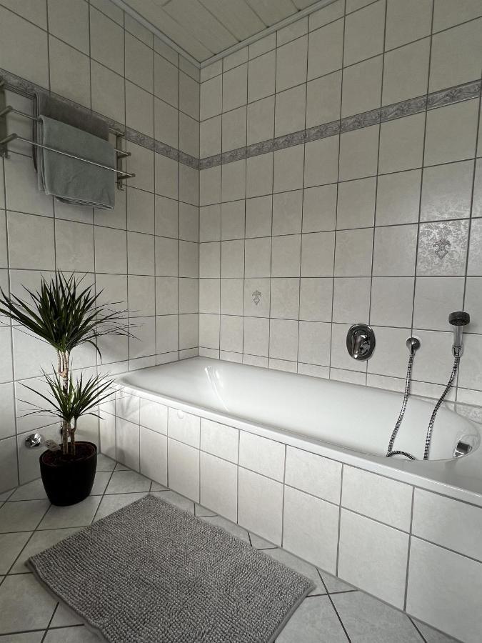 Ferienwohnung Moselzeit Alken Esterno foto